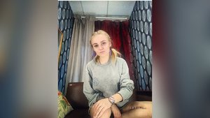 18yo girl webcam
