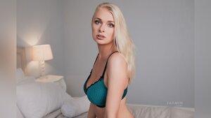 Straight big tits webcam